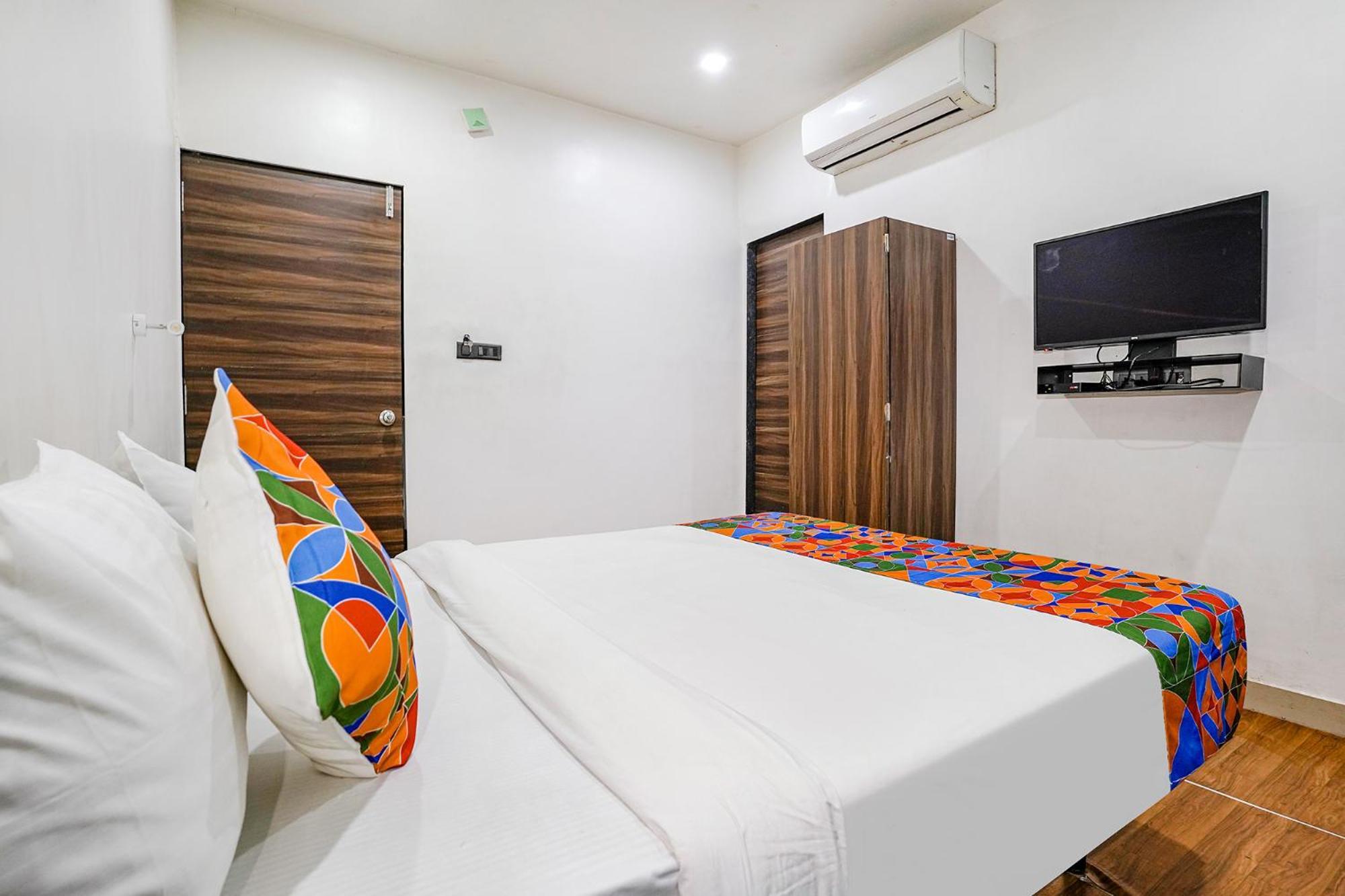 Fabhotel Lotus I Surat Luaran gambar