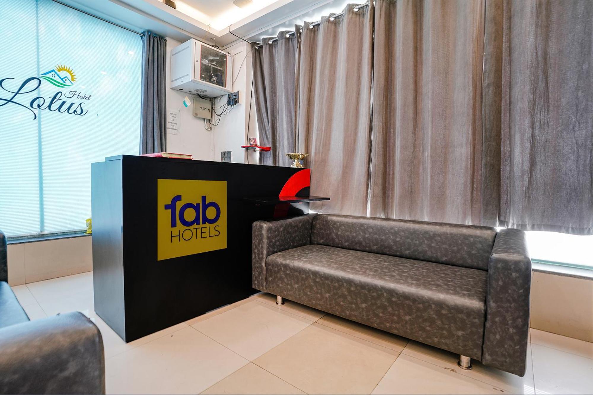 Fabhotel Lotus I Surat Luaran gambar